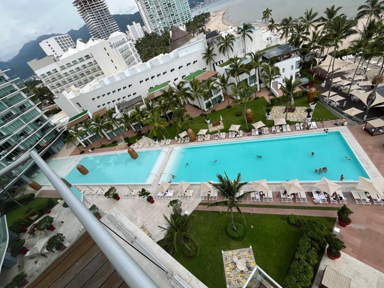 Icon Vallarta, Puerto Vallarta Buitenkant foto