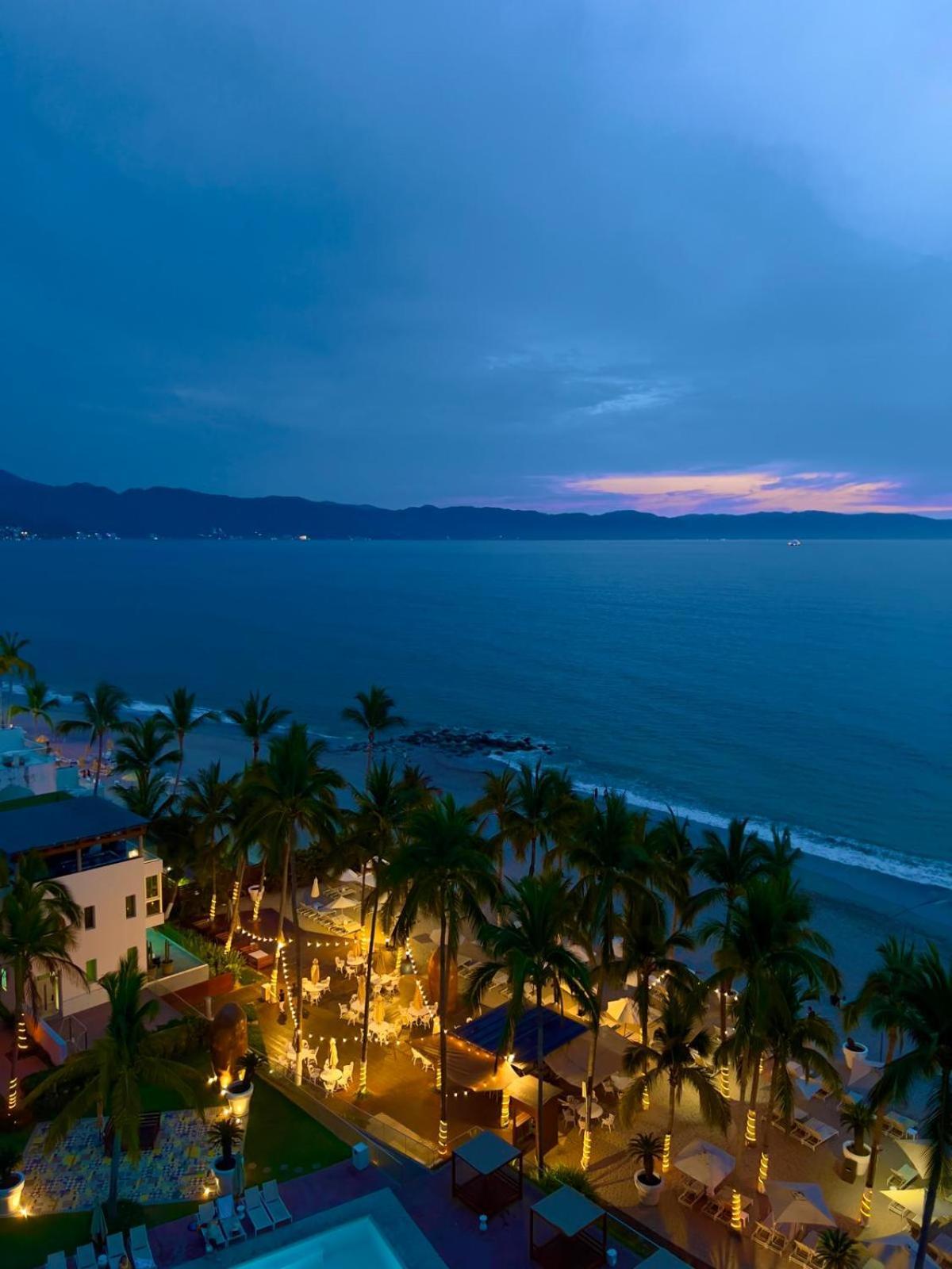 Icon Vallarta, Puerto Vallarta Buitenkant foto