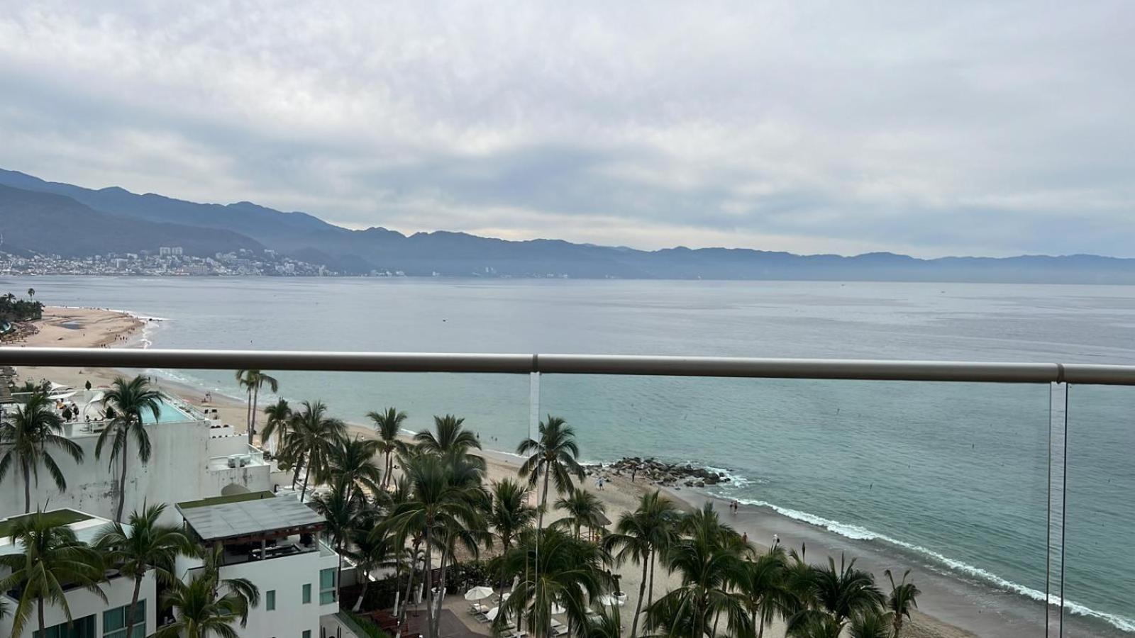 Icon Vallarta, Puerto Vallarta Buitenkant foto